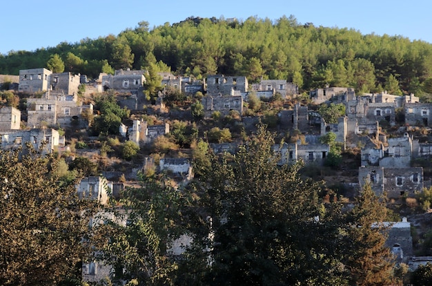 Verlaten dorp in turkije fethiye kayakoy