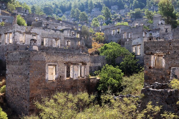 Verlaten dorp in turkije fethiye kayakoy