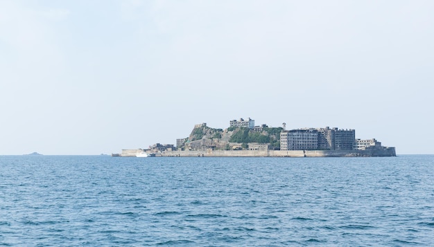 Verlaten eiland Gunkanjima