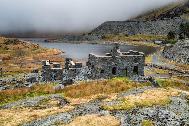 Verlaten leisteengroeve in wales