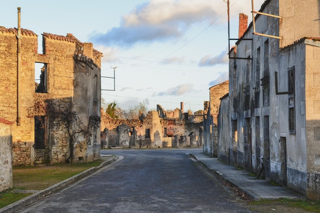 Vernietigde gebouwen tijdens de Tweede Wereldoorlog in Oradour sur Glane Frankrijk