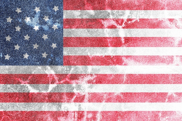 Foto verontruste amerikaanse vlag op oude rustieke betonnen muur