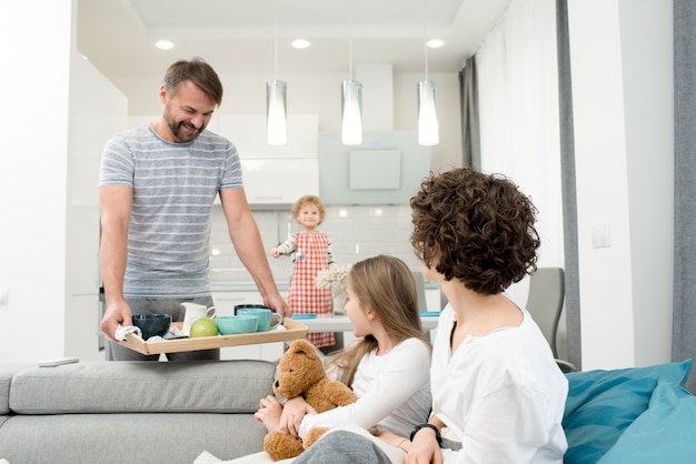 Verrassing maken voor vrouw en dochter