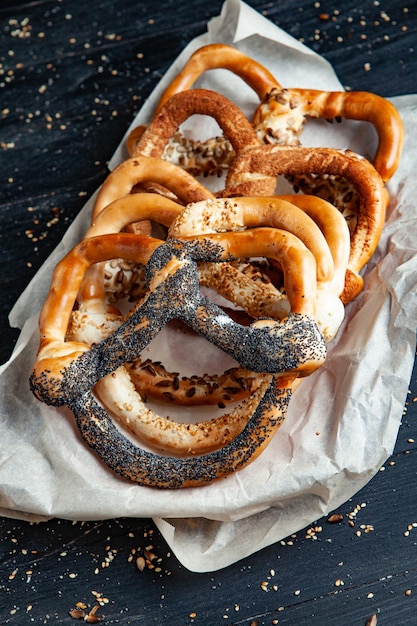 Vers bereide huisgemaakte zachte pretzels