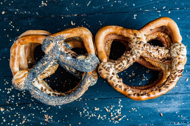 Foto vers bereide huisgemaakte zachte pretzels