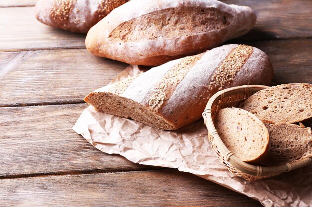 vers brood op houten achtergrond