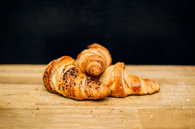 Vers Frans croissant op de tafel