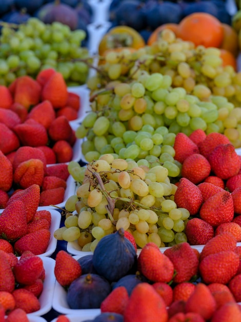 Vers fruit op de markt