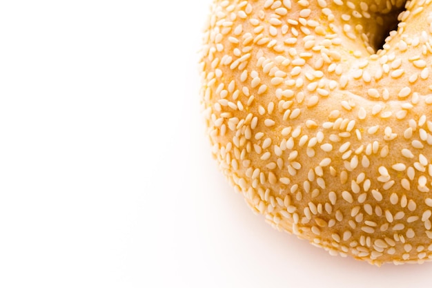 Vers gebakken sesamzaad bagel