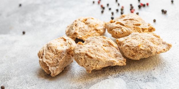 Foto vers soja vlees plantaardig eiwit seitan rauw stukjes snack gezonde maaltijd