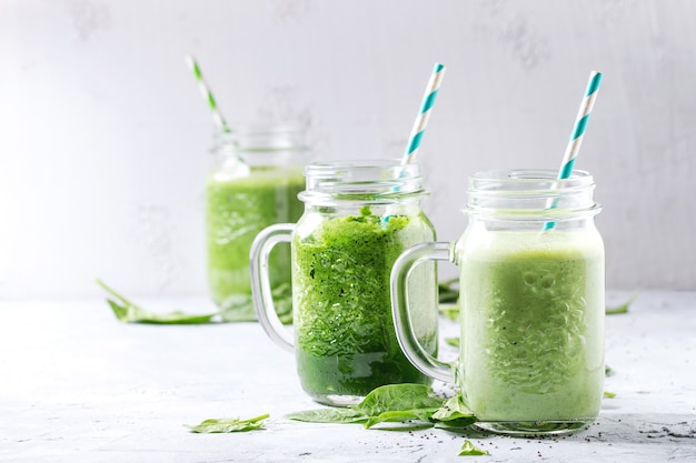 Verscheidenheid van groene smoothie