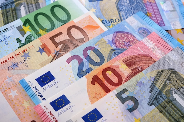 Verschillende eurobankbiljetten