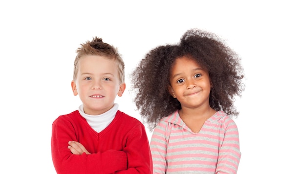 Foto verschillende kinderen kijken naar camera geïsoleerd op een witte achtergrond