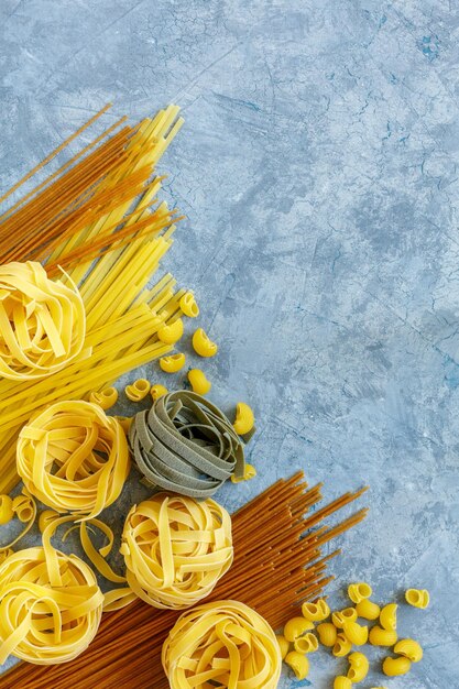 Verschillende soorten traditionele Italiaanse pasta