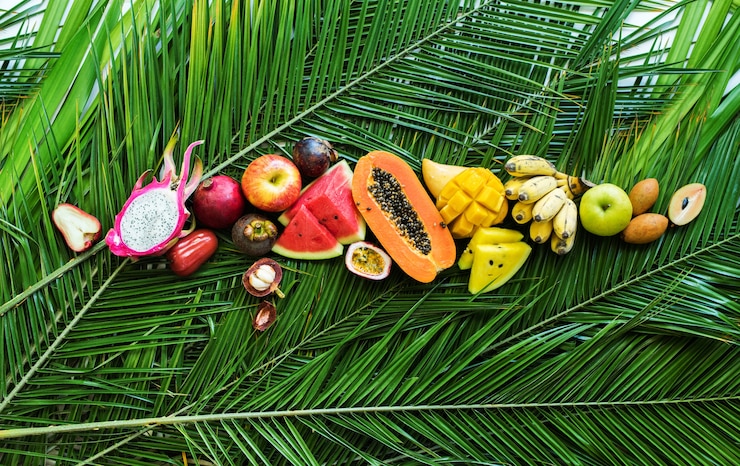 Foto verschillende tropische vruchten rauw eten dieet concept