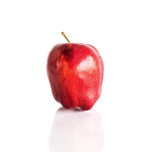Verse appel op geïsoleerde witte achtergrond