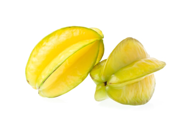 verse carambola geïsoleerd op een witte achtergrond