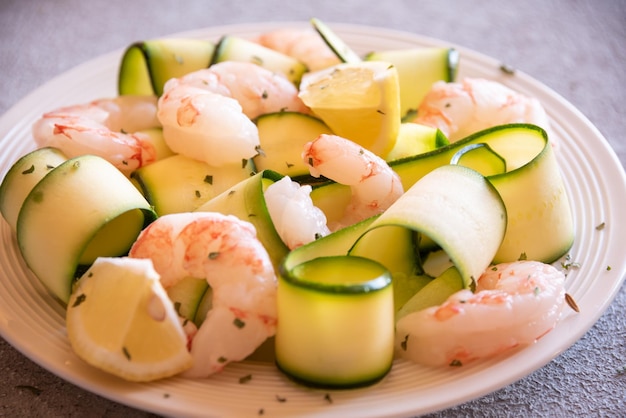 Verse courgette met garnalen gezond en lekker eten