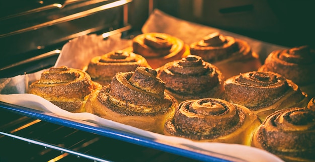 verse en smakelijke bakkerij is koken in de oven