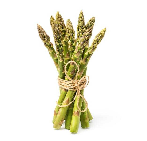 Verse groene asperges op een witte achtergrond