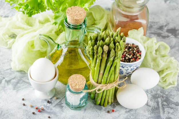 Verse groene asperges