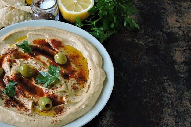 Verse hummus. Midden-Oosterse keuken. Gezonde snack.