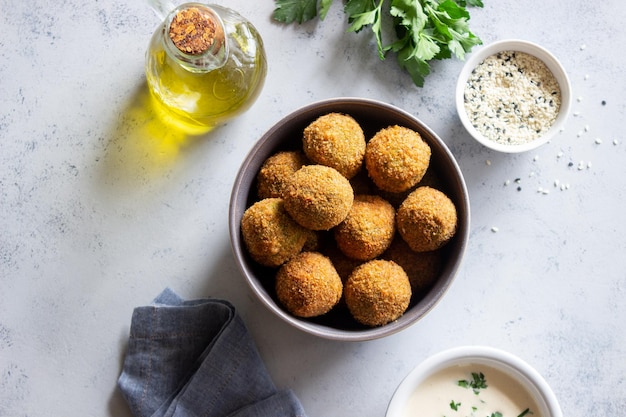 Verse kikkererwten falafel. gezond eten. vegetarisch eten.