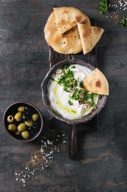 Verse libanese roomkaasdip van Labneh