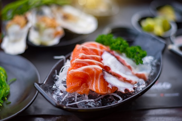 Verse sashimi-combinatie van Japan, Aziatisch en mooi?