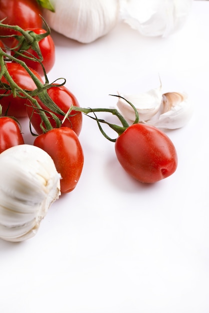 Verse tomaten en knoflook