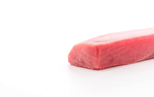verse tonijn op wit