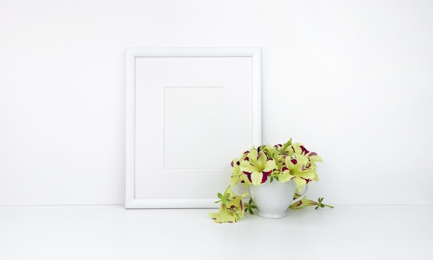 Verticaal frame, bloemen op kop