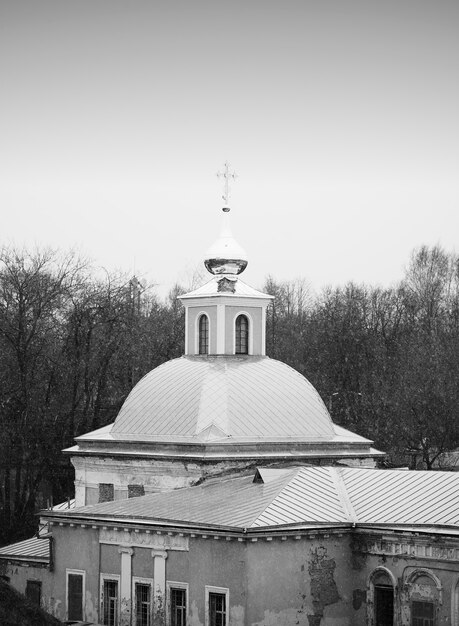 Vertical black and white Volokolamsk church background