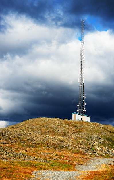 ノルウェーの背景hdで垂直気象塔