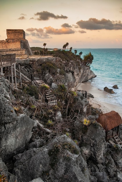 Verticale opname van Maya-ruïnes van Tulum