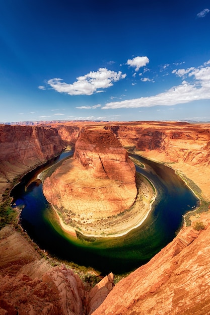 Verticale weergave van de beroemde Horse Shoe Bend in Utah, Verenigde Staten