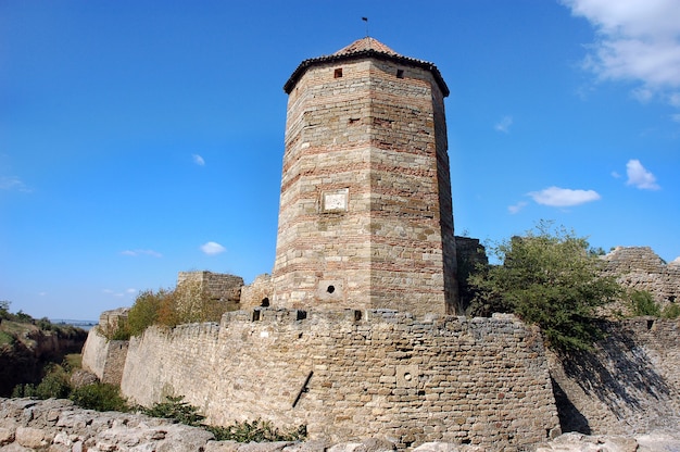 Vestingstoren van het middeleeuwse fort Ackerman