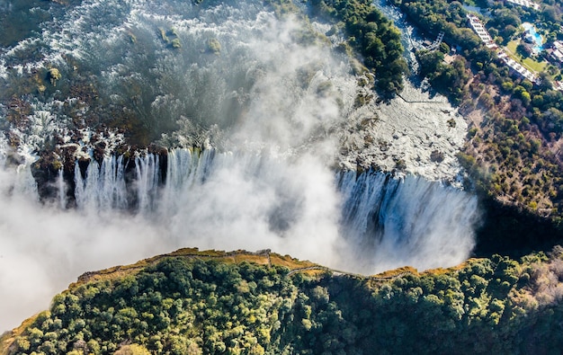Foto le cascate vittoria sono la più grande cortina d'acqua del mondo