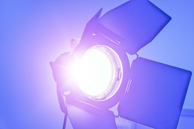 Video making reflector tungsten light for video and film production