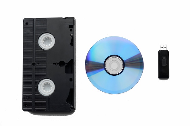 Фото Видеокассета, компакт-диск и флешка