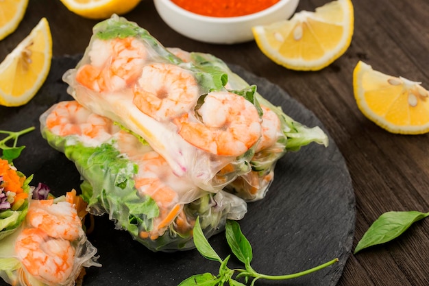 Photo vietnamese foodfresh spring roll with shrimps