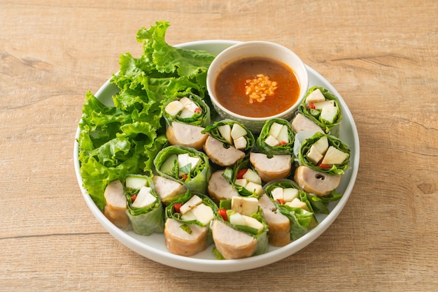 Vietnamese meatball wrap or Vietnamese salad roll or Namnueng or Nem Nuong