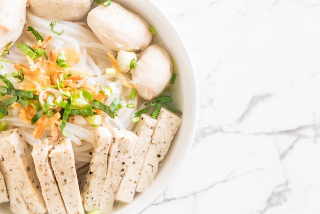 Vietnamese noedels (pho)