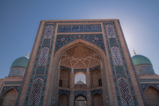 Photo view to abubakr kaffalshashi mausoleum part of hazrati imam ensemble complex