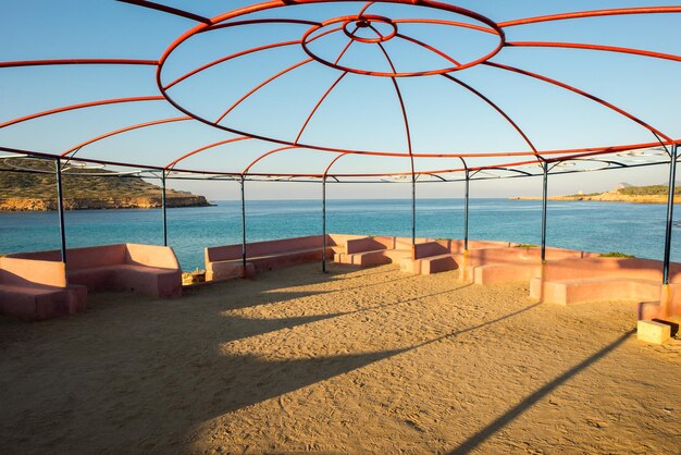 Foto vista della spiaggia contro il cielo