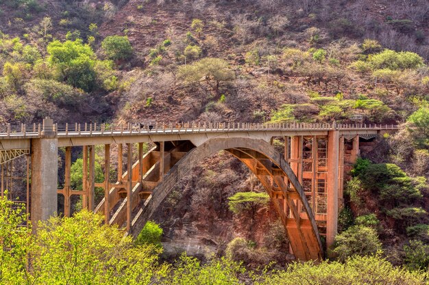 Photo view of a bridge