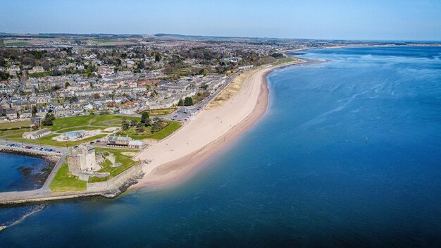 Foto vista sopra il traghetto di broughty