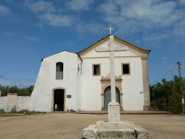 Foto vista dell'edificio contro il cielo