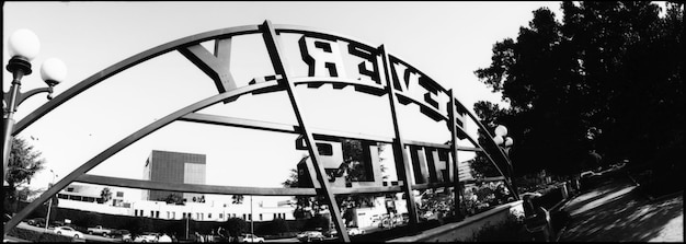 Photo view of buildings against the sky