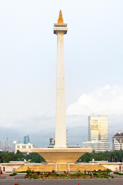 Photo view of buildings against sky